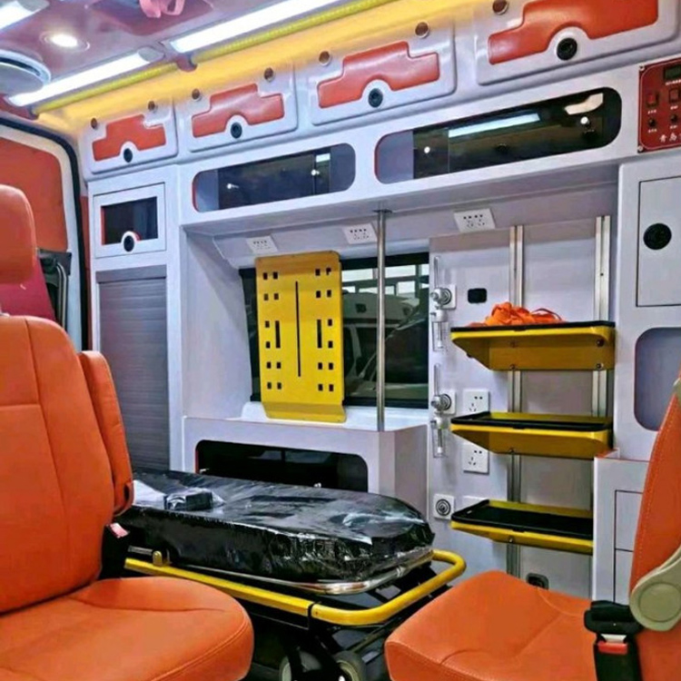 合浦长途救护车护送病人租赁价格